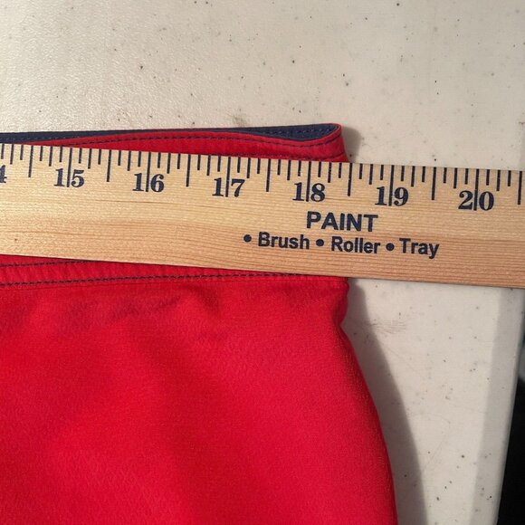 Vineyard Vines Mens Swim Board Shorts Trunks 9" Inseam Sz 34 Red Blue Zip Pocket - Picture 12 of 15